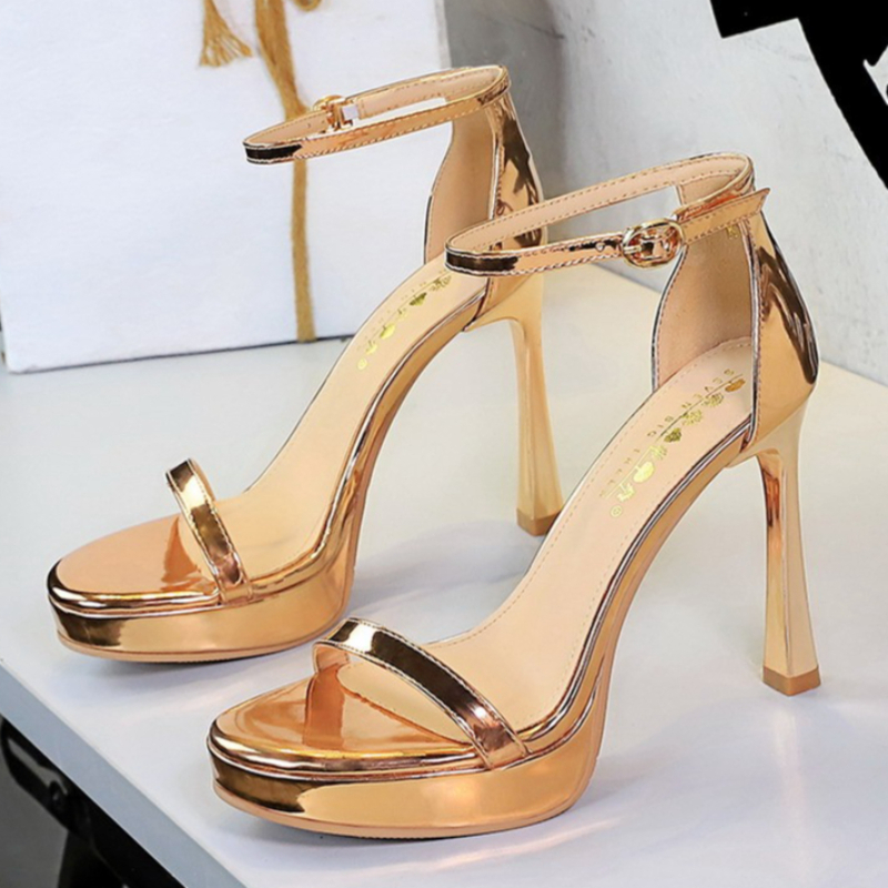 Leather Classic Strap - Nuove Scarpe da Donna con Tacco