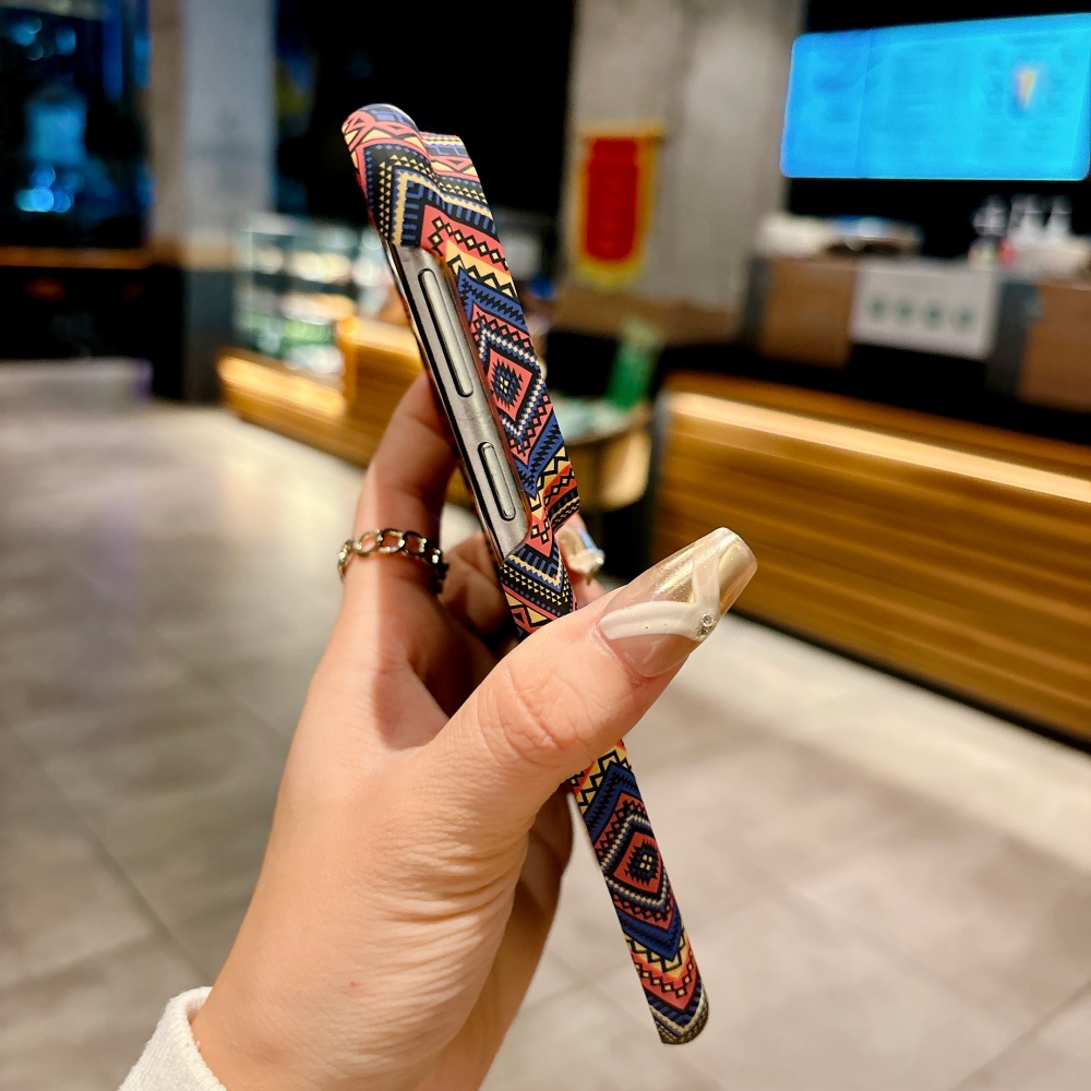 Cover per telefono con texture - Huawei Pura 70 recensione e prezzo