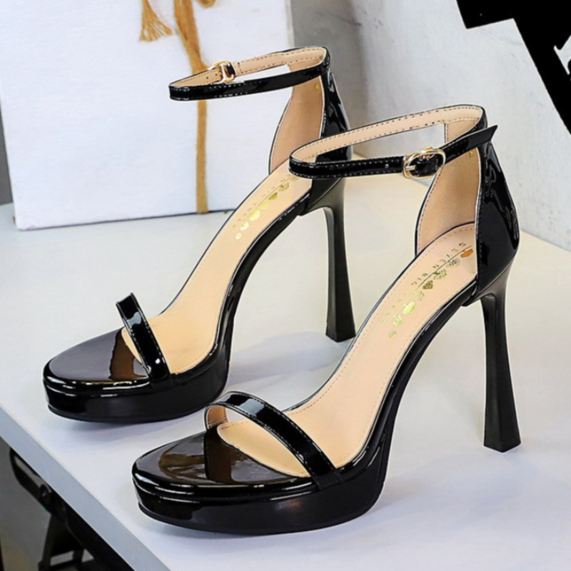 Nuove Scarpe da Donna con Tacc - Leather Classic Strap recensione e prezzo