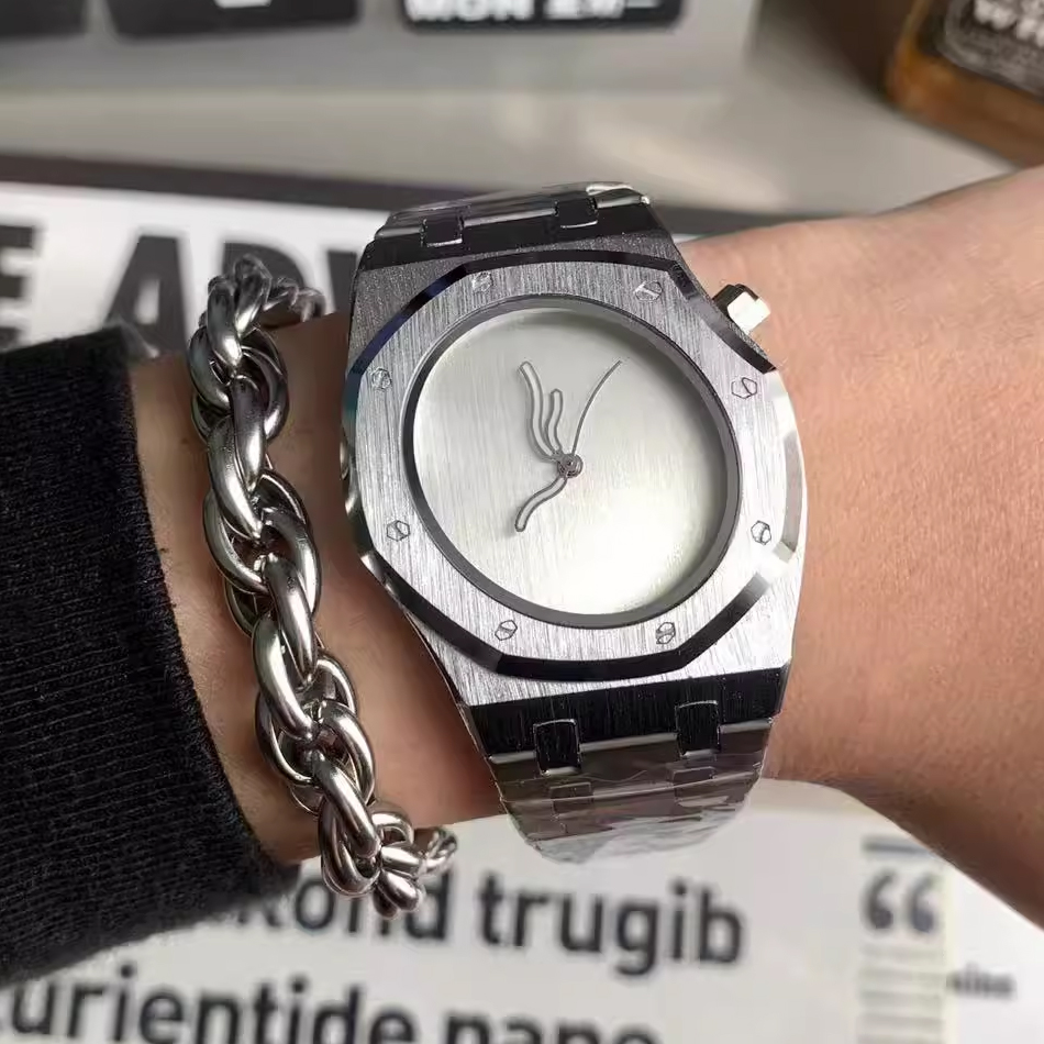 Nuovo orologio da uomo in stil - Smartwatch Instagram recensione e prezzo